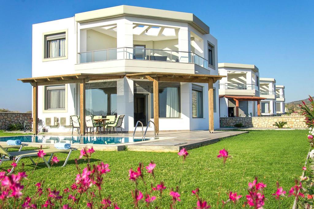 Olga Luxury Beach Front Villas Lakhaniá Esterno foto