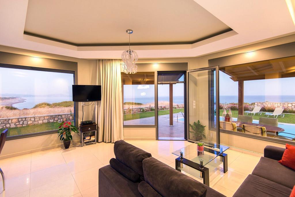 Olga Luxury Beach Front Villas Lakhaniá Esterno foto