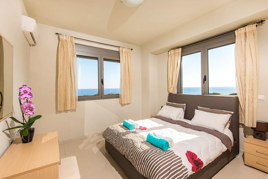 Olga Luxury Beach Front Villas Lakhaniá Esterno foto